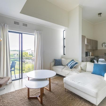 Modern Apartment In A Secure Golf Estate.Wifi Roodepoort Eksteriør bilde